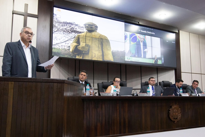 Prefeito de Toledo participa da sessão de abertura do ano legislativo