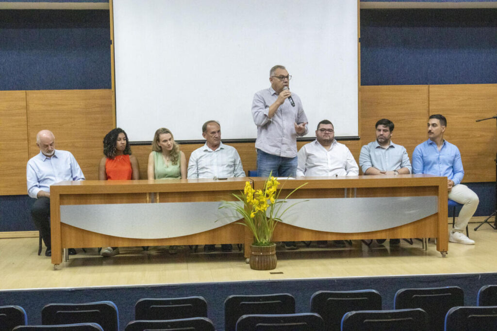 Médicos residentes em Saúde da Família e Comunidade são empossados