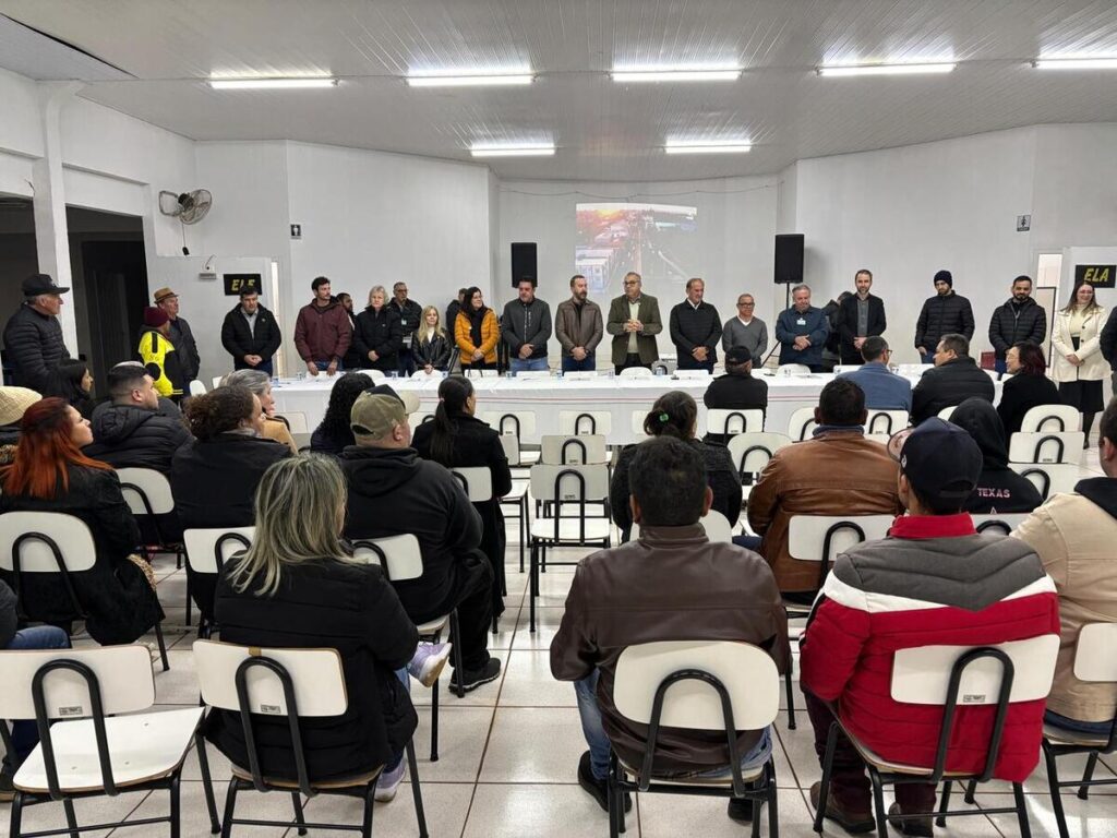“Prefeitura na Rua” ouve demandas em encontro com moradores do Jardim Europa