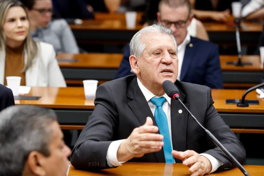 Nota: Deputado Federal Dilceu Sperafico assina PEC que propõe fim do IOF